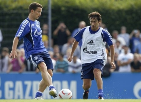 Vị trí nào cho Raul tại Schalke? - 2 Vị trí nào cho Raul tại Schalke? - 2