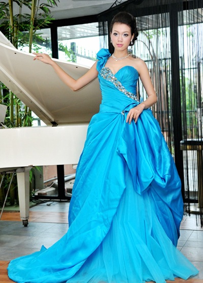 Người đẹp miền Bắc duyên dáng trong trang phục dạ hội - 5