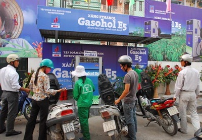 Xăng sinh học E5 trở lại thị trường từ tháng 8 - 1 Xăng sinh học E5 trở lại thị trường từ tháng 8 - 1