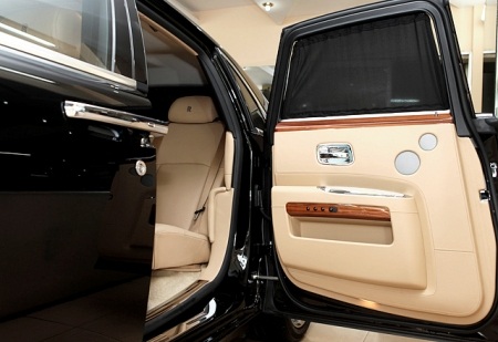 Cận cảnh Rolls-Royce Ghost tại Việt Nam - 22 Cận cảnh Rolls-Royce Ghost tại Việt Nam - 22