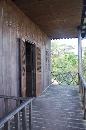 Lên đỉnh Hòn Bà thăm nhà Yersin - 7 Lên đỉnh Hòn Bà thăm nhà Yersin - 7