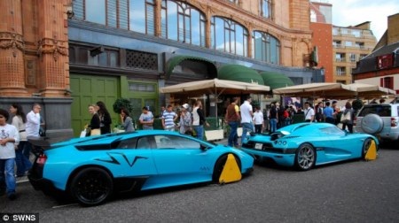 Bộ đôi siêu xe bị “khoá càng” ở London - 2 Bộ đôi siêu xe bị “khoá càng” ở London - 2