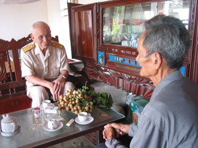 Xúc động những tấm lòng đến với “Người trở về từ địa phủ...” - 2 Xúc động những tấm lòng đến với “Người trở về từ địa phủ...” - 2