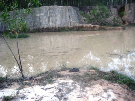 Tắm hồ, hai học sinh chết đuối thương tâm - 1