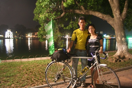 Hiển “đạp xe xuyên Việt” về đích Hà Nội - 3