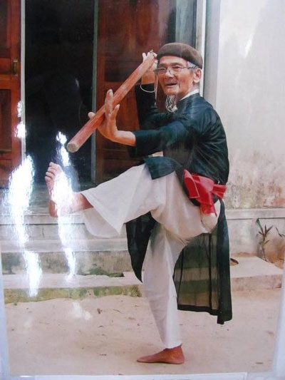 Ngắm những binh khí, trang phục võ cổ truyền Việt Nam - 7 Ngắm những binh khí, trang phục võ cổ truyền Việt Nam - 7