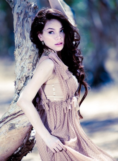 Hà Hồ: Cuộc sống tuyệt vời hơn khi có con - 13