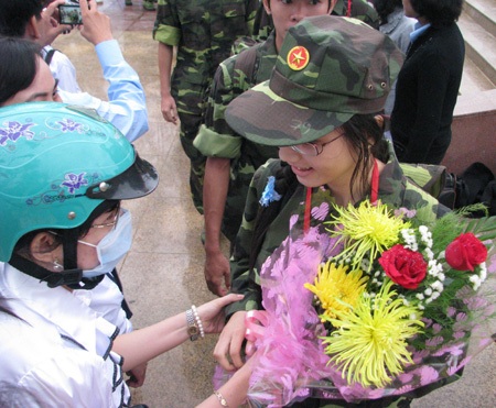 Hào hứng tham gia “Học kỳ trong quân đội” - 4 Hào hứng tham gia “Học kỳ trong quân đội” - 4