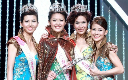 Người đẹp 20 tuổi trở thành Hoa hậu Hồng Kông 2010 - 5 Người đẹp 20 tuổi trở thành Hoa hậu Hồng Kông 2010 - 5