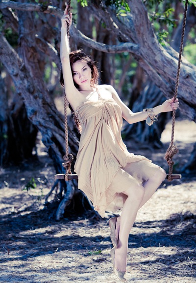 Hà Hồ: Cuộc sống tuyệt vời hơn khi có con - 1