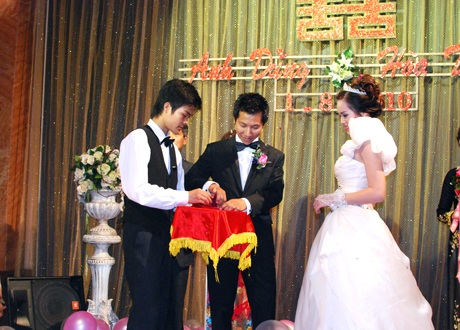 Đám cưới của "sao mai" Lê Anh Dũng tràn ngập âm nhạc - 5