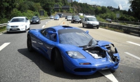 Siêu xe McLaren F1 “toác đầu” - 1 Siêu xe McLaren F1 “toác đầu” - 1