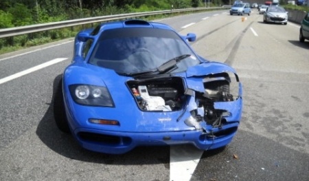 Siêu xe McLaren F1 “toác đầu” - 2 Siêu xe McLaren F1 “toác đầu” - 2