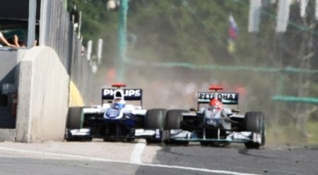 Webber đăng quang kịch tính, Hamilton mất ngôi đầu - 3 Webber đăng quang kịch tính, Hamilton mất ngôi đầu - 3