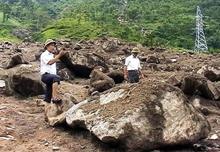 Lũ ống khủng khiếp lại tàn phá xã vùng cao - 2 Lũ ống khủng khiếp lại tàn phá xã vùng cao - 2