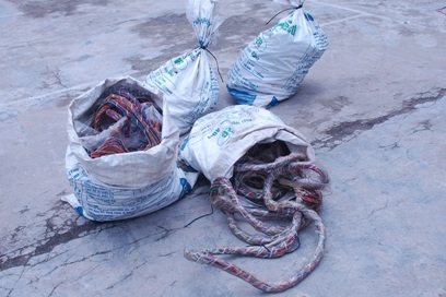 Phát giác ổ nhóm chuyên trộm cáp điện thoại - 1