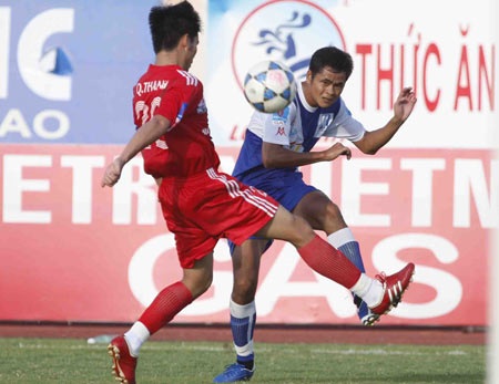 Thủng lưới 5 bàn, B. Bình Dương ê chề rời Nha Trang - 2