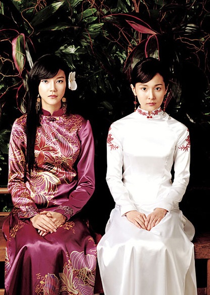 Sao ngoại duyên dáng trong tà áo dài Việt Nam  - 13