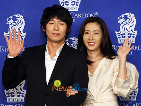 Nữ diễn viên Song Yoon Ah sinh con trai đầu lòng - 1 Nữ diễn viên Song Yoon Ah sinh con trai đầu lòng - 1