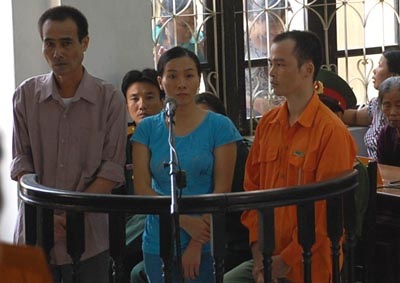 Án tù chung thân cho cô giáo thiêu sống nhà anh chồng - 1