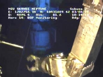 BP đã bịt được giếng dầu tràn ở vịnh Mexico - 1