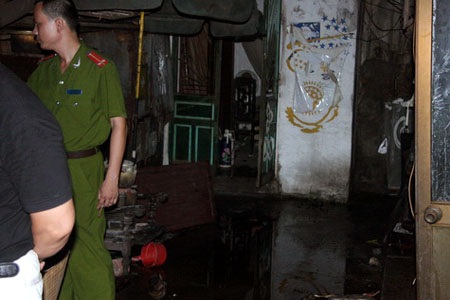 “Bà hoả” thăm ngôi nhà hơn 100 năm tuổi ở phố cổ - 1 “Bà hoả” thăm ngôi nhà hơn 100 năm tuổi ở phố cổ - 1