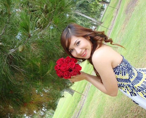 Duy Uyên muốn biết ai là kẻ đã tung ảnh bán nude - 3 Duy Uyên muốn biết ai là kẻ đã tung ảnh bán nude - 3