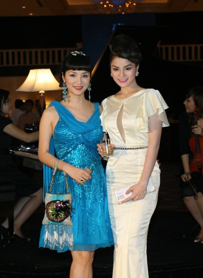 Thu Minh “khoe”… vòng một đầy đặn - 6