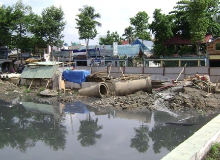 TPHCM di dời hơn 7.000 hộ dân sống trên kênh rạch - 1