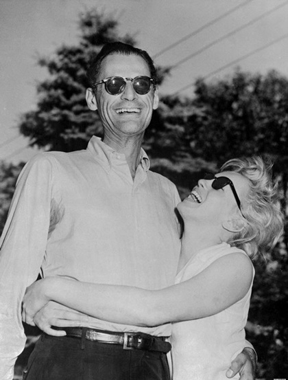 Những bức ảnh “độc” của Marilyn Monroe và người chồng cuối - 5 Những bức ảnh “độc” của Marilyn Monroe và người chồng cuối - 5