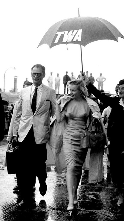 Những bức ảnh “độc” của Marilyn Monroe và người chồng cuối - 8 Những bức ảnh “độc” của Marilyn Monroe và người chồng cuối - 8