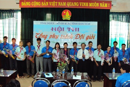 Kon Tum: 39 giáo viên dự hội thi tổng phụ trách Đội giỏi - 1 Kon Tum: 39 giáo viên dự hội thi tổng phụ trách Đội giỏi - 1