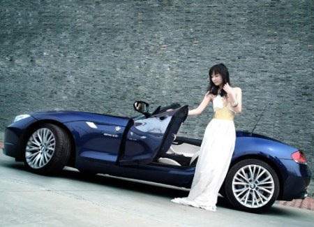 Yêu kiều thiếu nữ bên xe  - 10