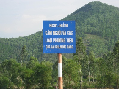 Hiểm nguy đập tràn Thạch Tiền trước mùa mưa bão - 4