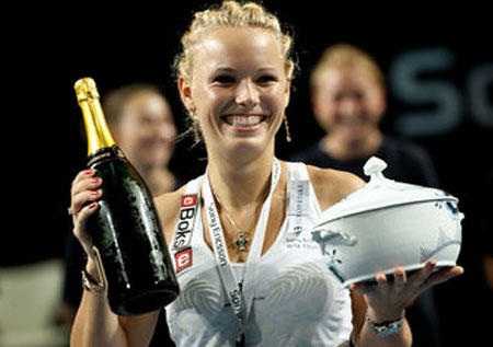 Kuznetsova và Wozniacki cùng trở thành nhà vô địch - 1 Kuznetsova và Wozniacki cùng trở thành nhà vô địch - 1