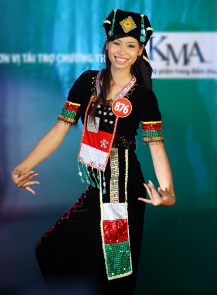 Nguyễn Phạm Bích Trâm tỏa sáng vẻ đẹp tài năng - 4