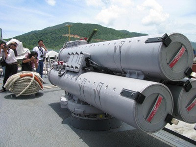 Cận cảnh tàu khu trục Hải quân Hoa Kỳ cập cảng Tiên Sa - 8