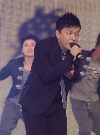 Dương Triệu Vũ và Bảo Thy chiến thắng Album Vàng - 3 Dương Triệu Vũ và Bảo Thy chiến thắng Album Vàng - 3