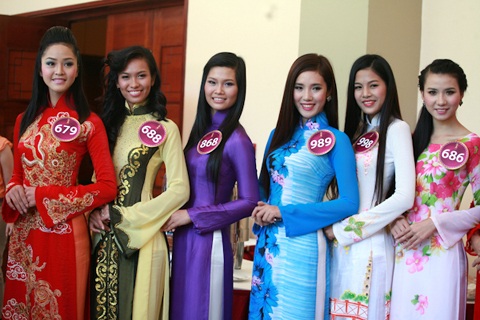 Jennifer Phạm làm MC chung kết Hoa hậu thế giới người Việt - 21 Jennifer Phạm làm MC chung kết Hoa hậu thế giới người Việt - 21