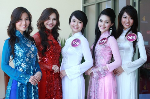 Jennifer Phạm làm MC chung kết Hoa hậu thế giới người Việt - 22 Jennifer Phạm làm MC chung kết Hoa hậu thế giới người Việt - 22
