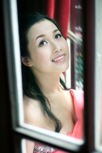 Hoa khôi 9x càng ngắm càng quyến rũ - 2 Hoa khôi 9x càng ngắm càng quyến rũ - 2