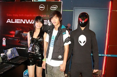 Nhộn nhịp bạn trẻ thử sức cùng Alienware - 2 Nhộn nhịp bạn trẻ thử sức cùng Alienware - 2