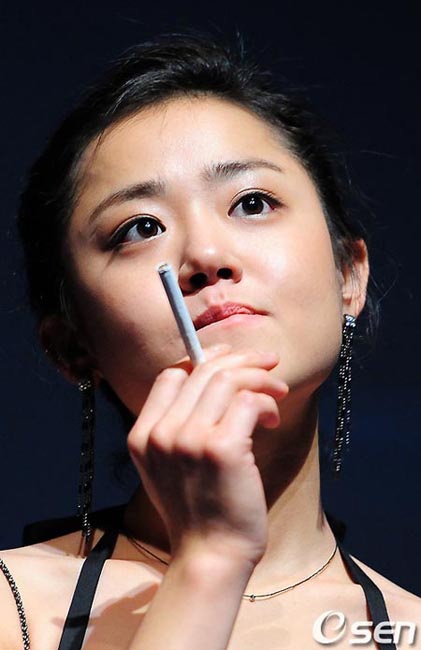 Moon Geun Young tỏa sáng trên sân khấu kịch - 8