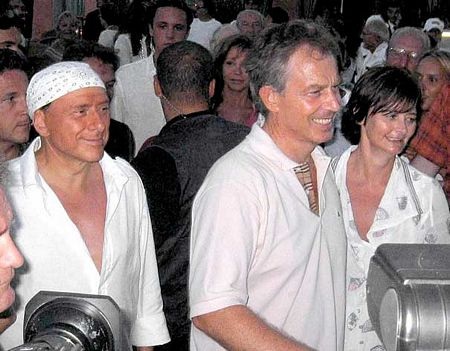 Khi các chính trị gia “xả hơi”  - 1