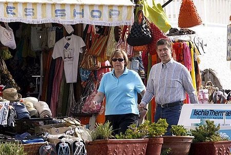 Khi các chính trị gia “xả hơi”  - 14