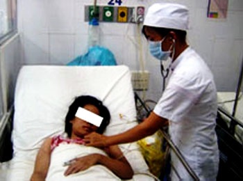 Uống 30 viên paracetamol tự vẫn vì bị mẹ mắng - 1 Uống 30 viên paracetamol tự vẫn vì bị mẹ mắng - 1