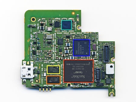 “Mổ xẻ” điện thoại Motorola Droid 2 - 17 “Mổ xẻ” điện thoại Motorola Droid 2 - 17