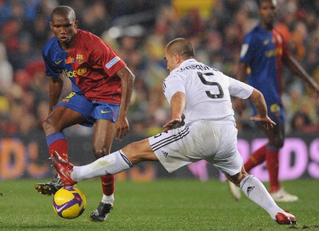 Những trung vệ danh tiếng từng thất bại ở Real Madrid - 2