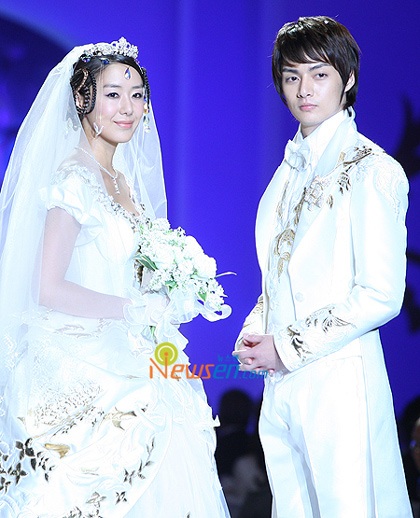 Các sao từng xuất hiện trong show diễn của Andre Kim - 12