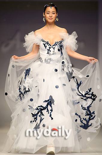 Các sao từng xuất hiện trong show diễn của Andre Kim - 14